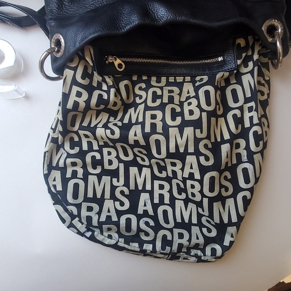 MARC BY MARC JACOBS BLACK PEBBLED LEATHER. Q HILLIER CLASSIC HOBO. GOLD PLATED. - Picture 10 of 15